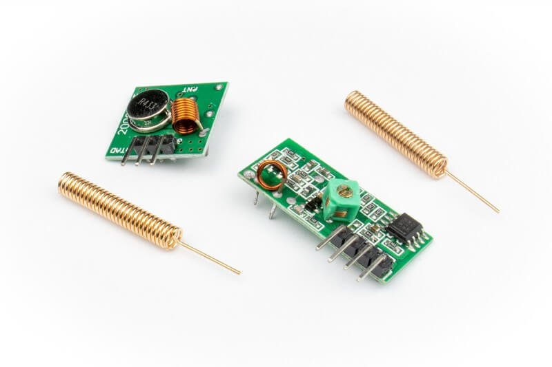 Ricetrasmettitore a radiofrequenze